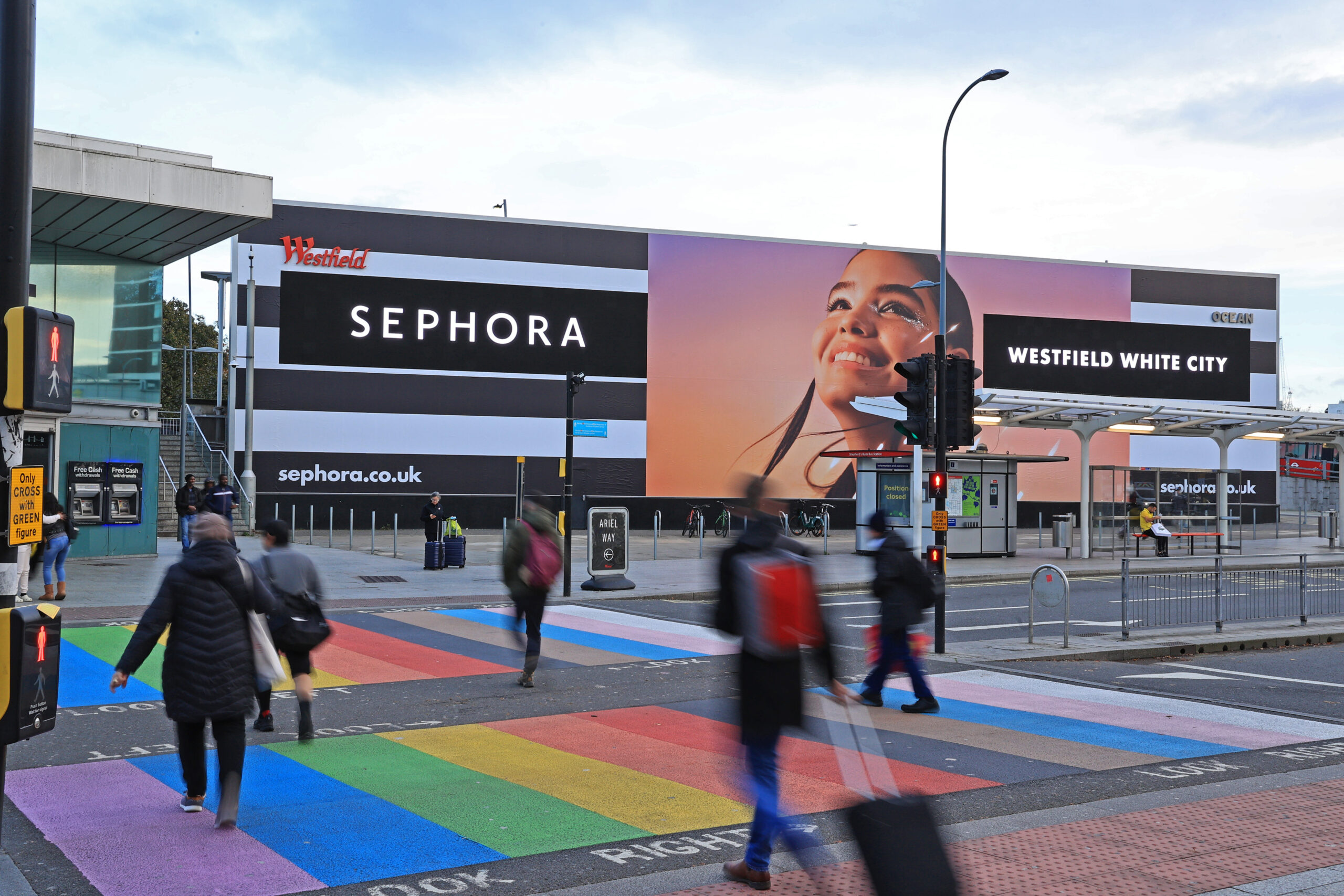 How Can Billboard Advertising Drive Retail Footfall?