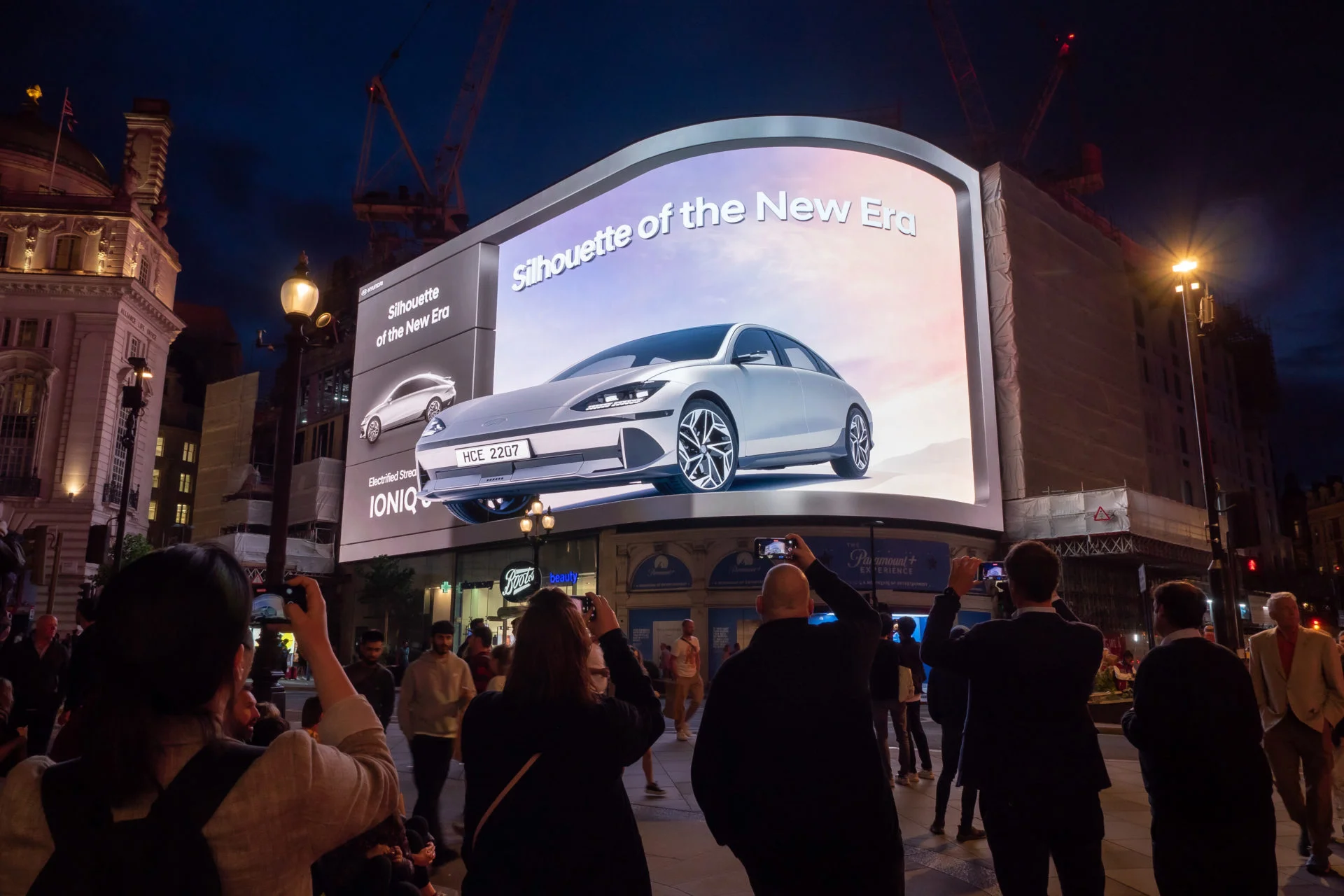 How Do You Choose the Right Digital Billboard